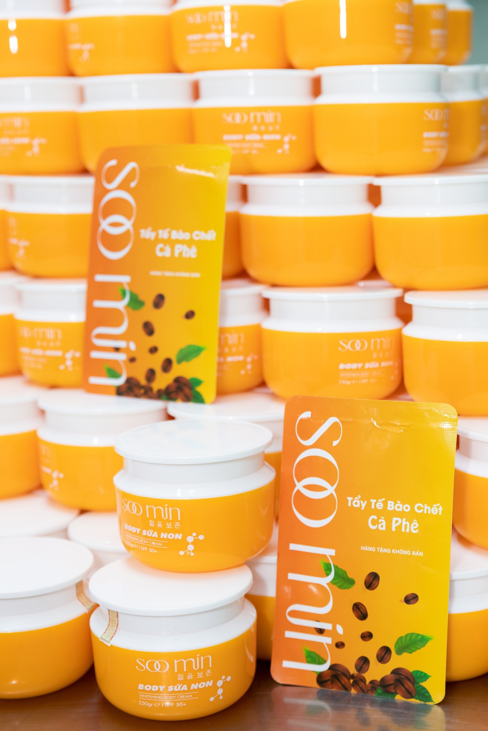 [Tặng Tẩy Tế Bào Chết] Kem Body Sữa Non Soo Min