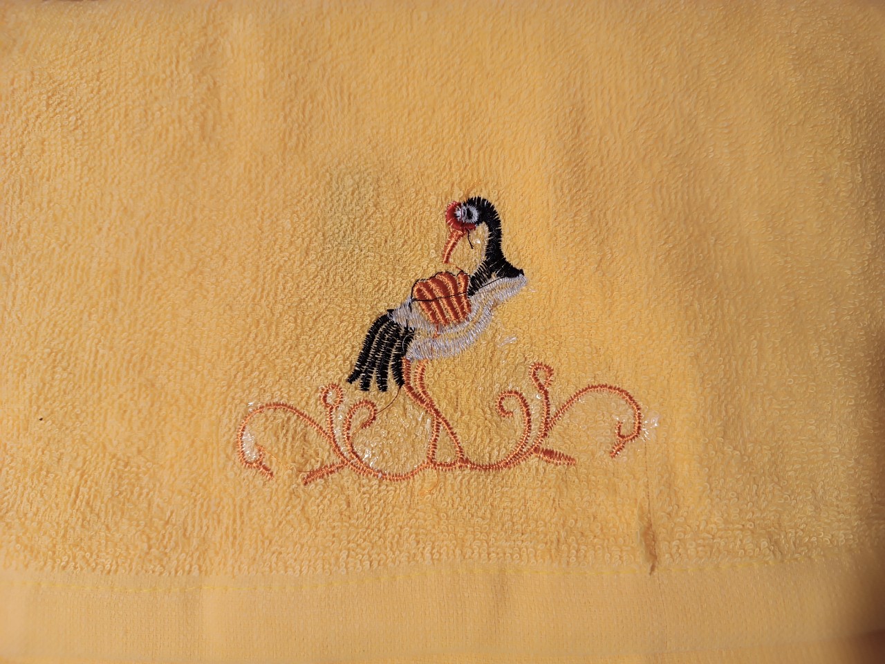 Khăn tắm thêu hình con cò kích thước 40x80cm