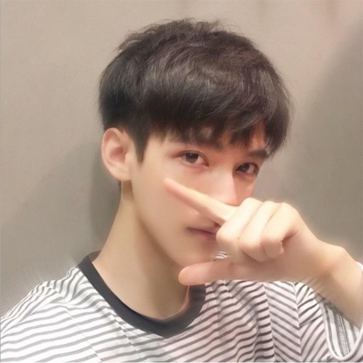 Tóc giả nam nguyên đầu,tóc giả nam cao cấp làm bằng tơ mềm mượt như tóc thật (màu đen) + tặng kèm lưới