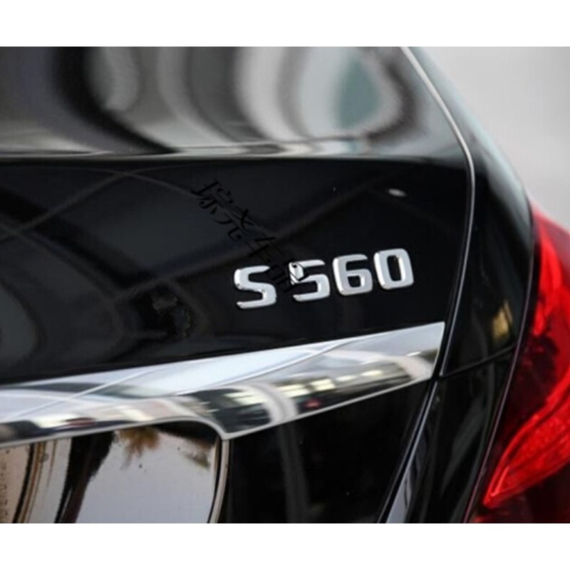 Decal tem chữ S560 dán đuôi xe ô tô chất liệu nhựa ABS