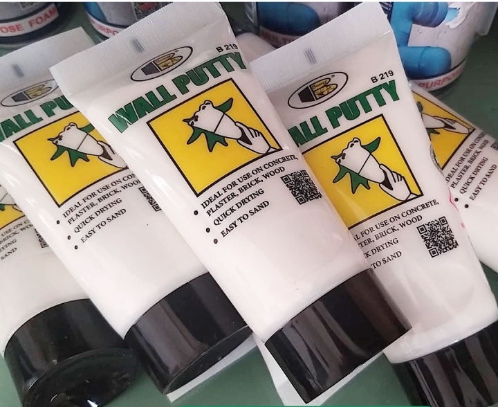 Bột trét tường Wall Putty Bosny B219 (Tuýp 320g)
