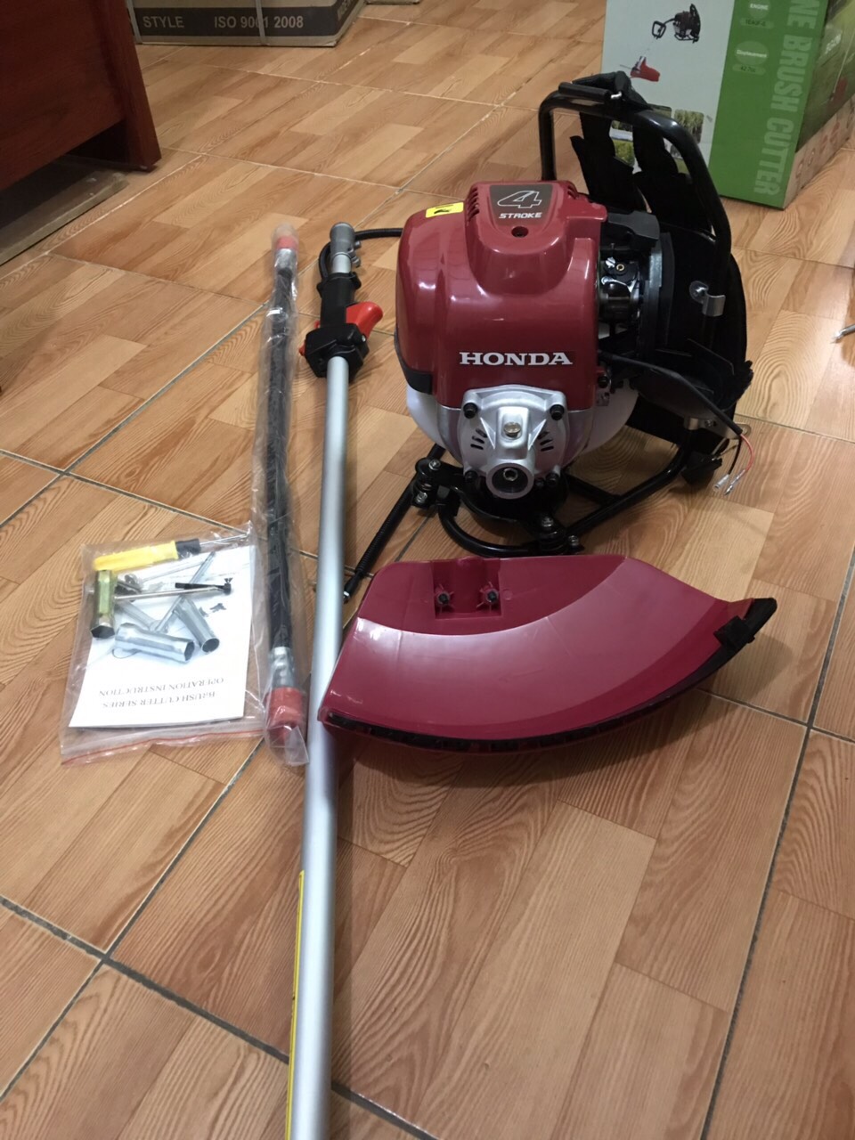 Máy cắt cỏ Honda Gx35 đeo lưng cần mềm - BH 12 tháng, rất tiện dụng bạn có thể thay lưỡi cắt cỏ sắt hoặc lưỡi cắt cỏ răng cưa, giúp bạn tốn ít thời gian hơn