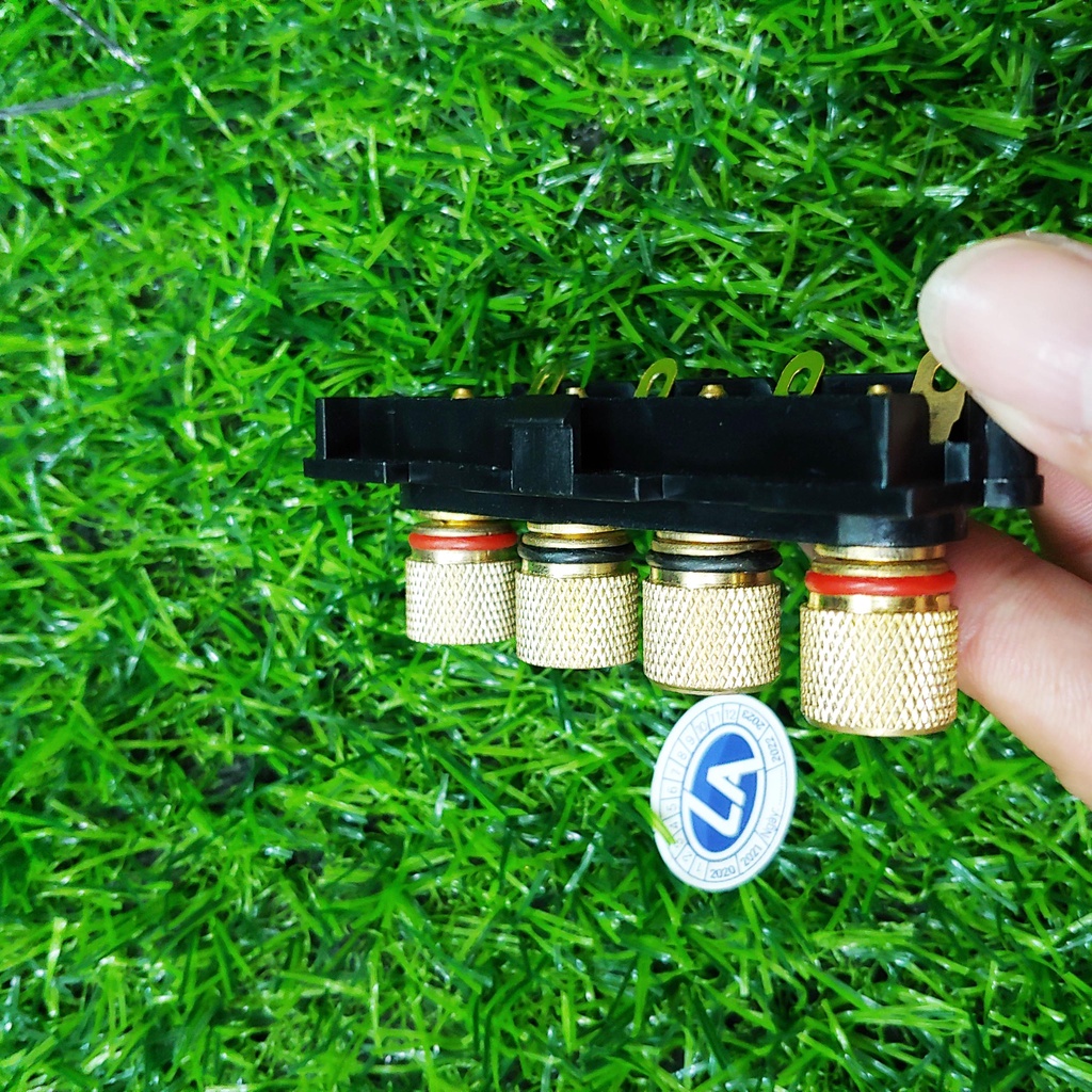 Trạm gắn loa ampli loại đồng