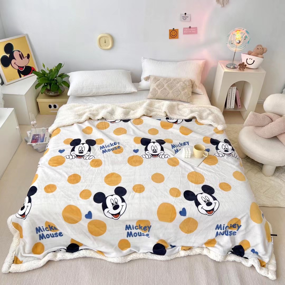 Chăn lông cừu nhiều họa tiết