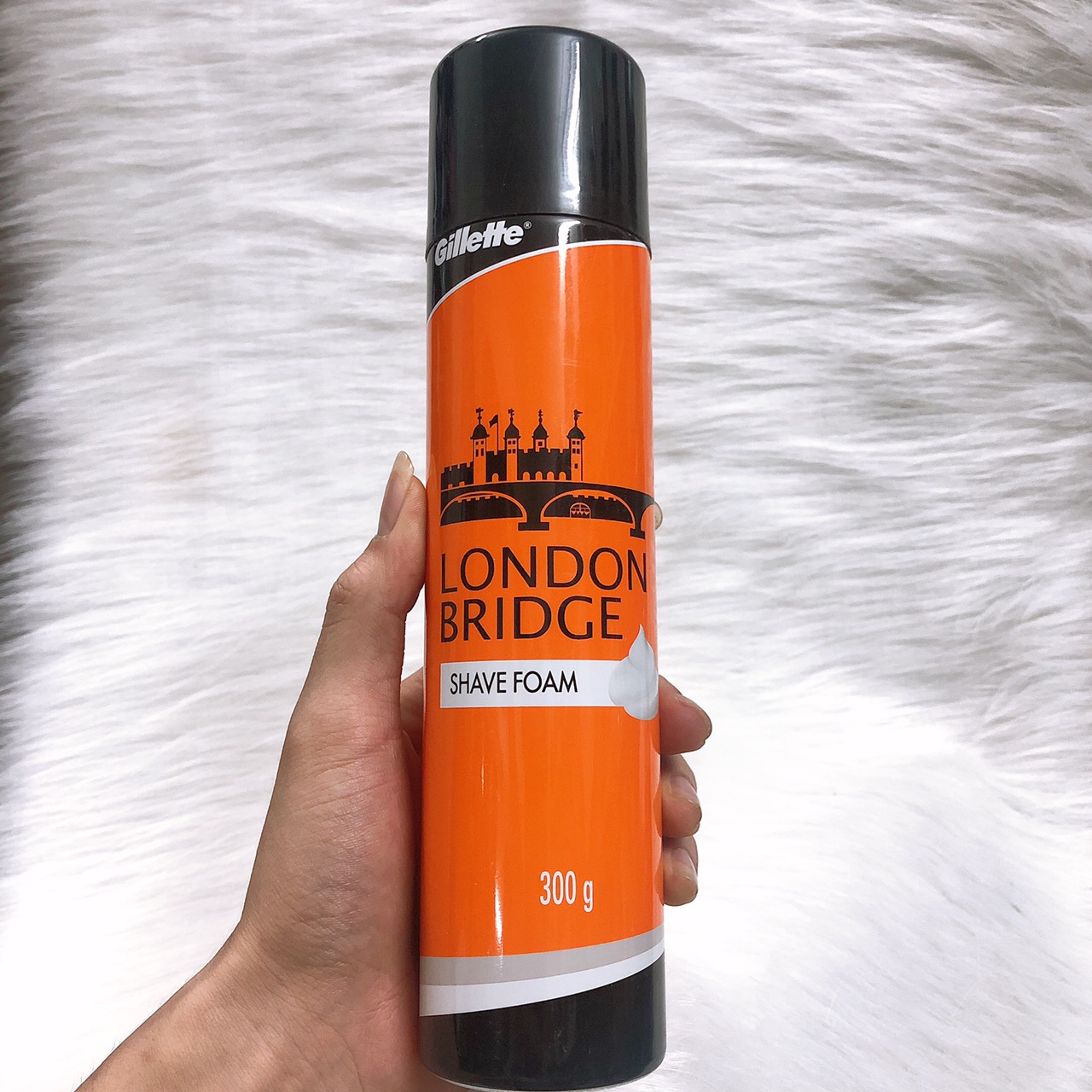 Bọt Cạo Râu GILLETTE London Bridge Chai 300g