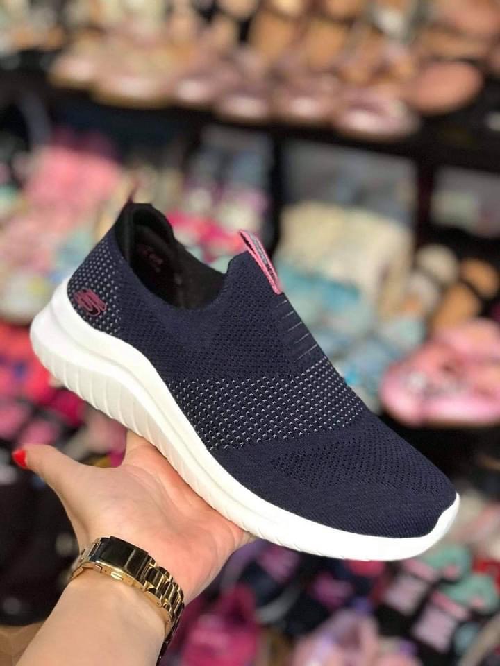 GIÀY SKECHERS CHO NỮ DÁNG GIÀY LƯỜI