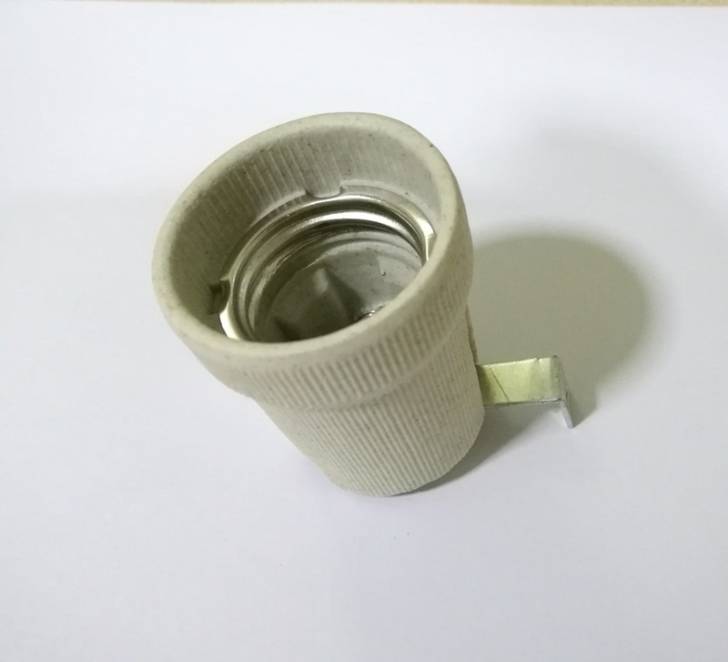 Đui đèn sứ miệng vặn E27 chịu nhiệt, chống cháy