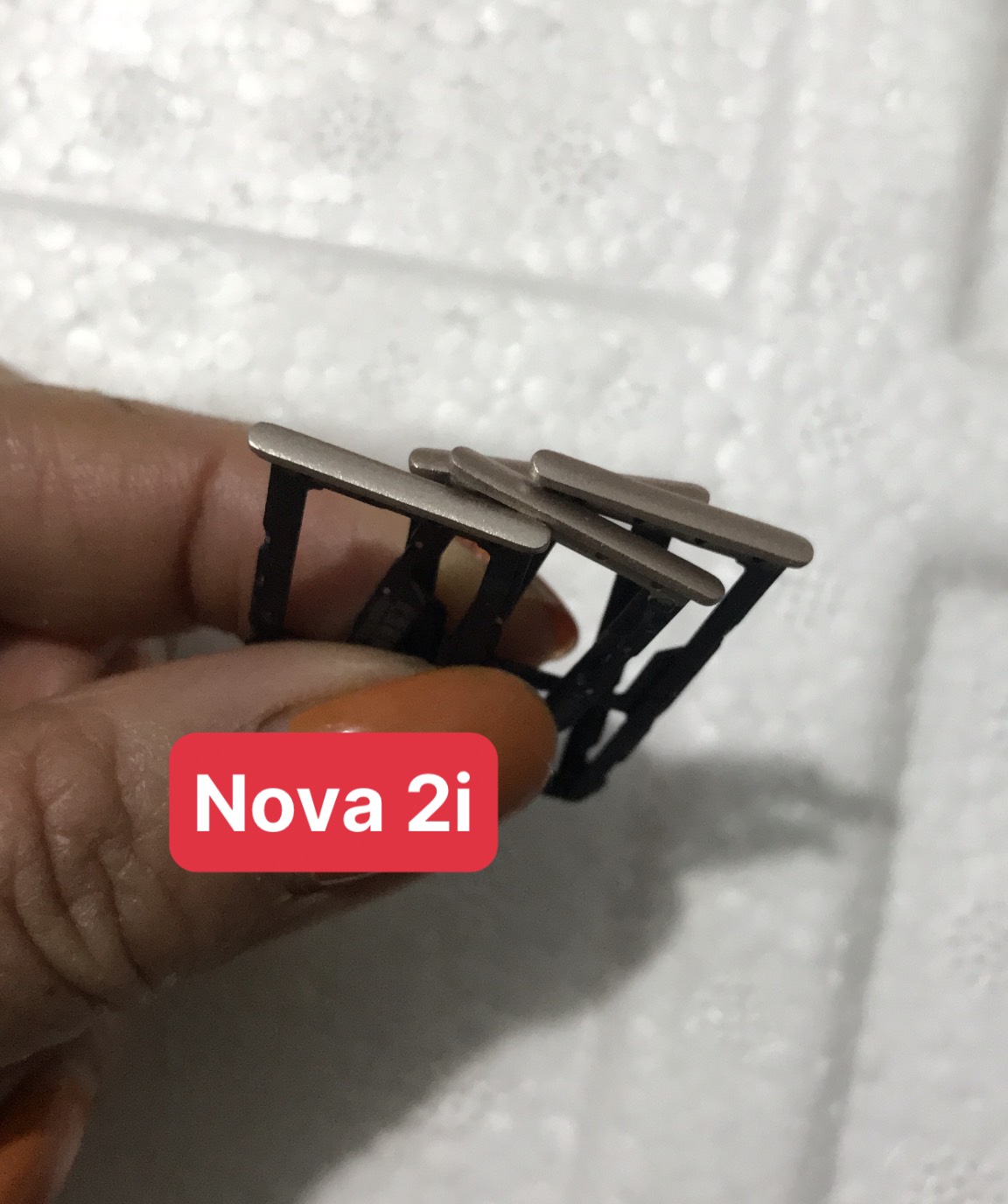 Khay sim thay thế Huawei Nova 2i