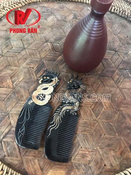 Lược chải tóc sừng trâu trạm hoa văn