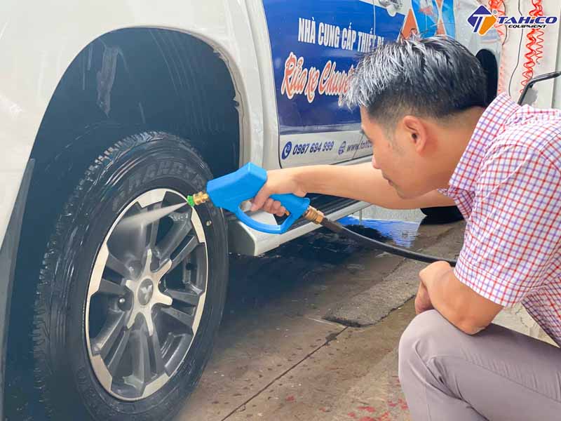 Súng phun rửa xe cao áp loại ngắn