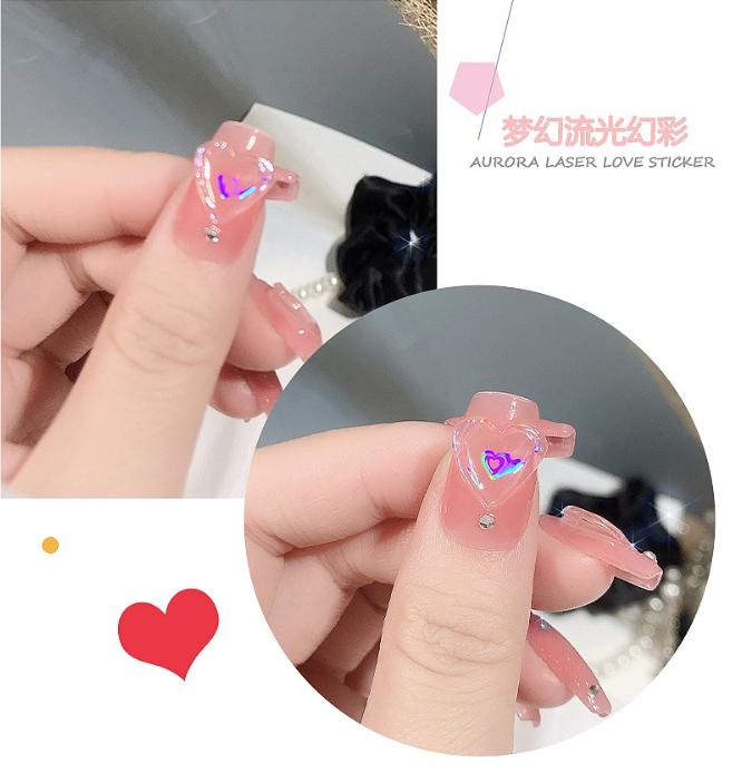 Sticker Trái Tim Dạ Quang Lấp Lánh Phát Sáng Trang Trí Móng Đẹp