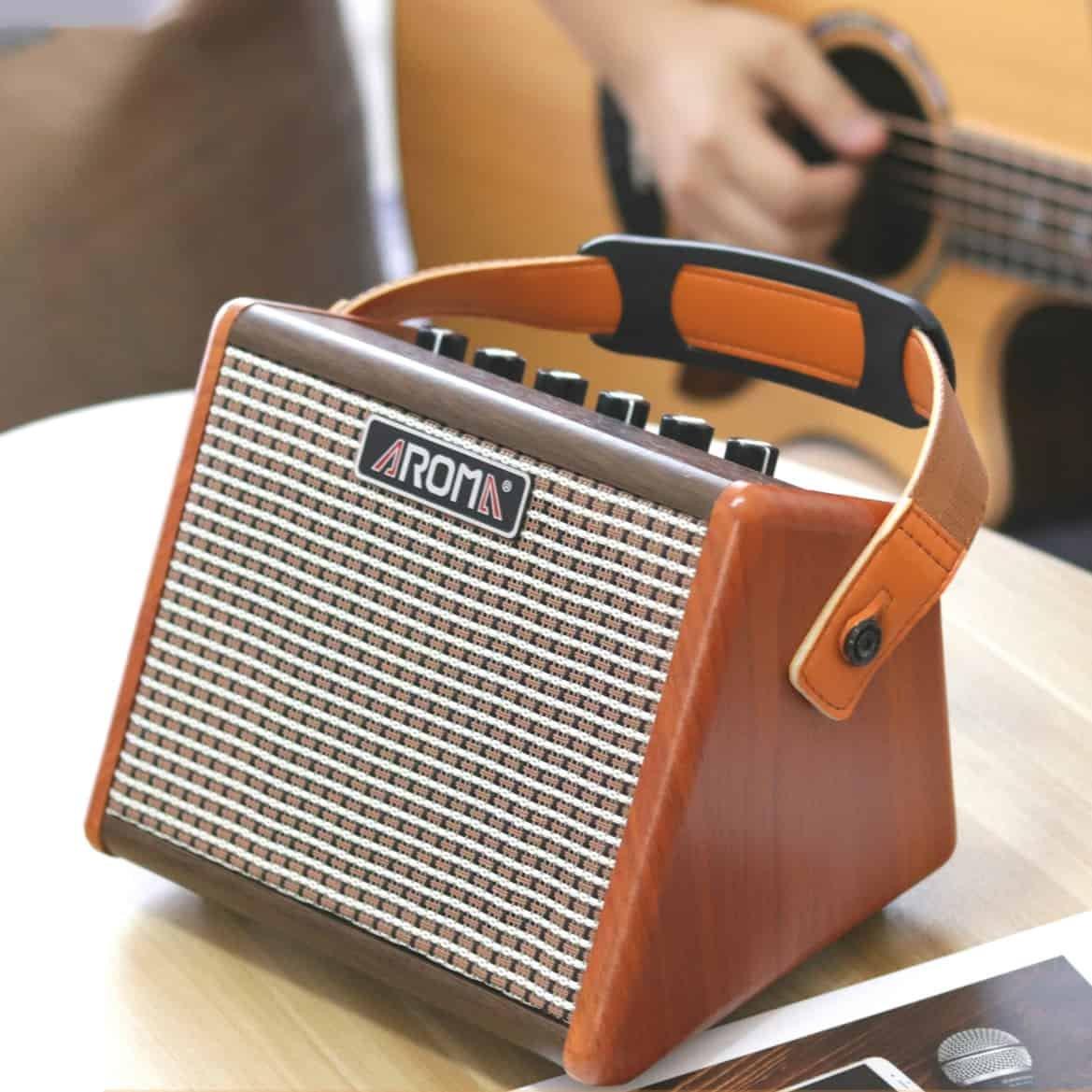 AMPLI GUITAR AROMA AG-15A BẢN QUỐC TẾ