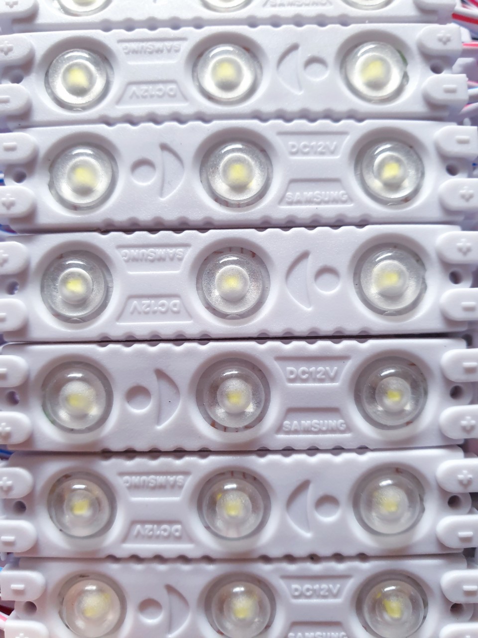 Đèn Led Hắt 3 Bóng Samsung chống nước 1 vỉ/20led