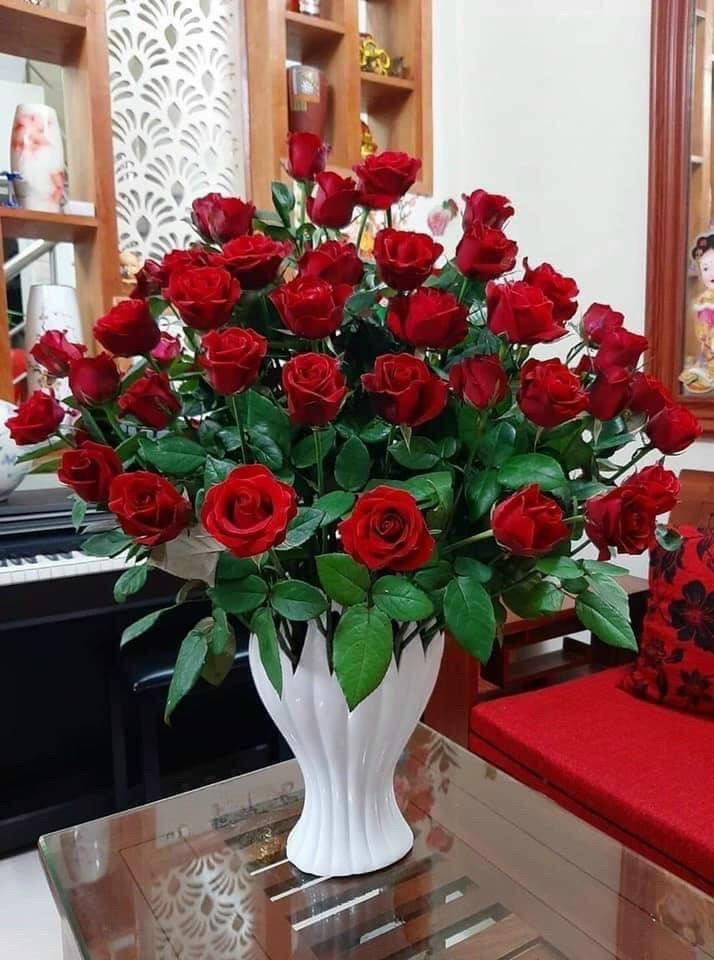 Lọ hoa bàn tay phật. Lọ cắm hoa Gốm Sứ Bát Tràng. Size 23cm