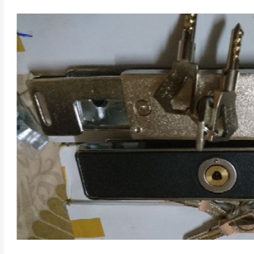 Ổ khóa cửa cuốn cơ chống trộm đời mới