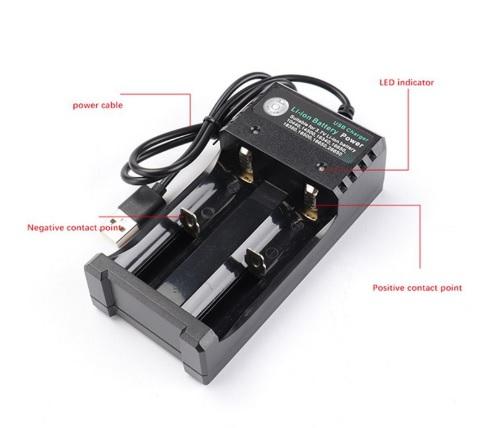 Sạc Pin 18650 Cao Cấp ( Có Đèn Báo Khi Sạc Đầy )