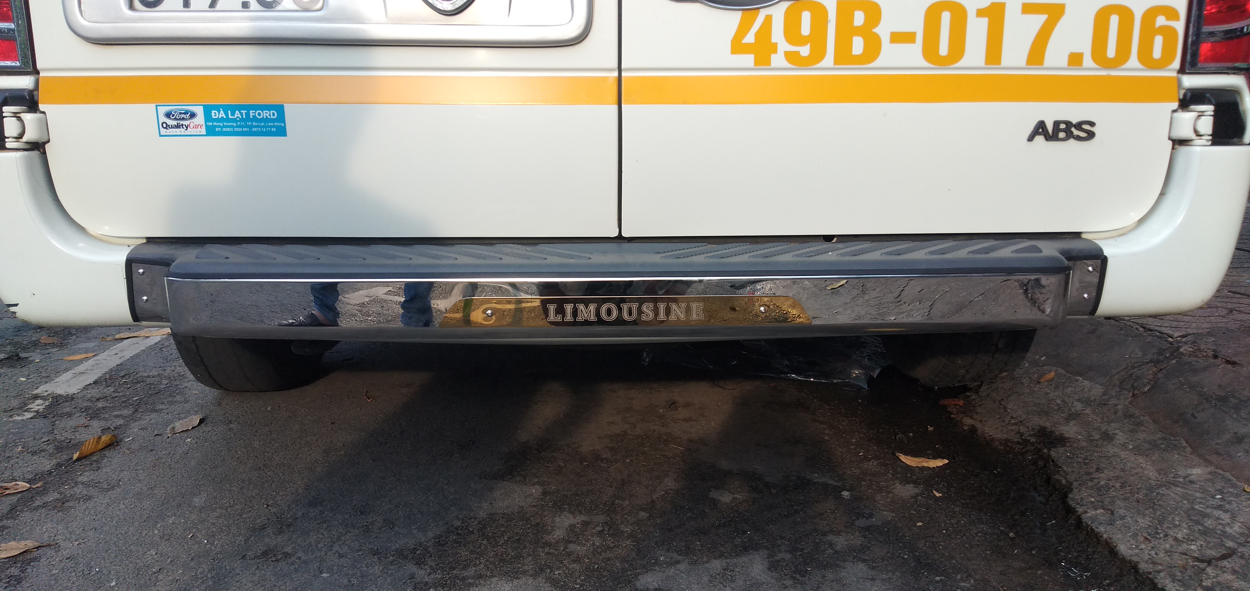 Ốp INOX cản sau FORD Transit
