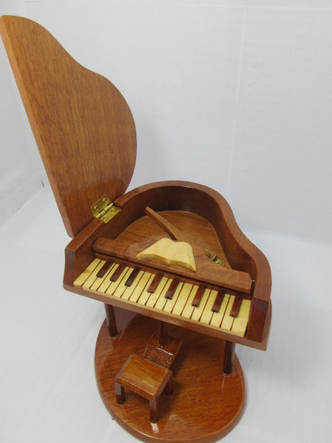 Đàn Piano trang trí