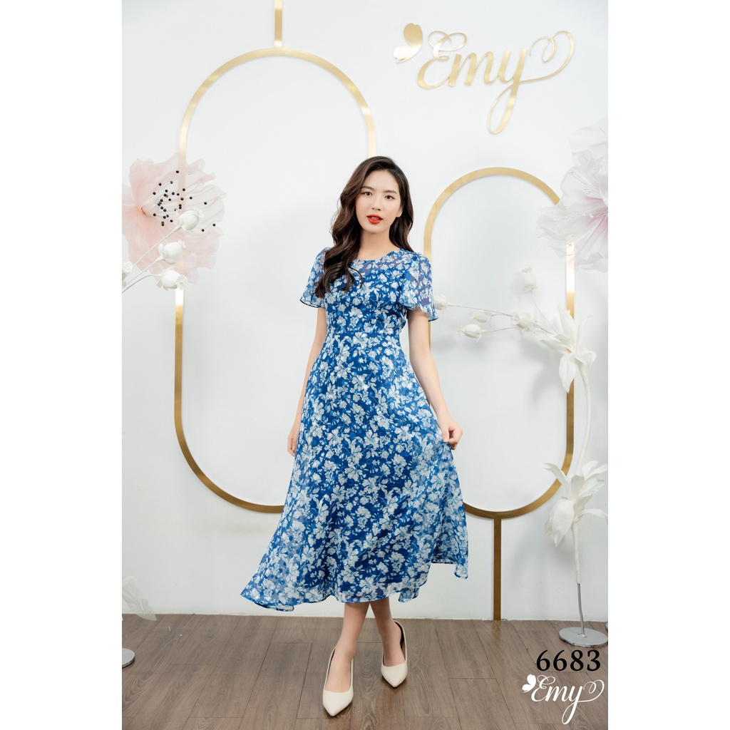 Đầm EMY EM6683 Maxi Lững Nền Xanh HT