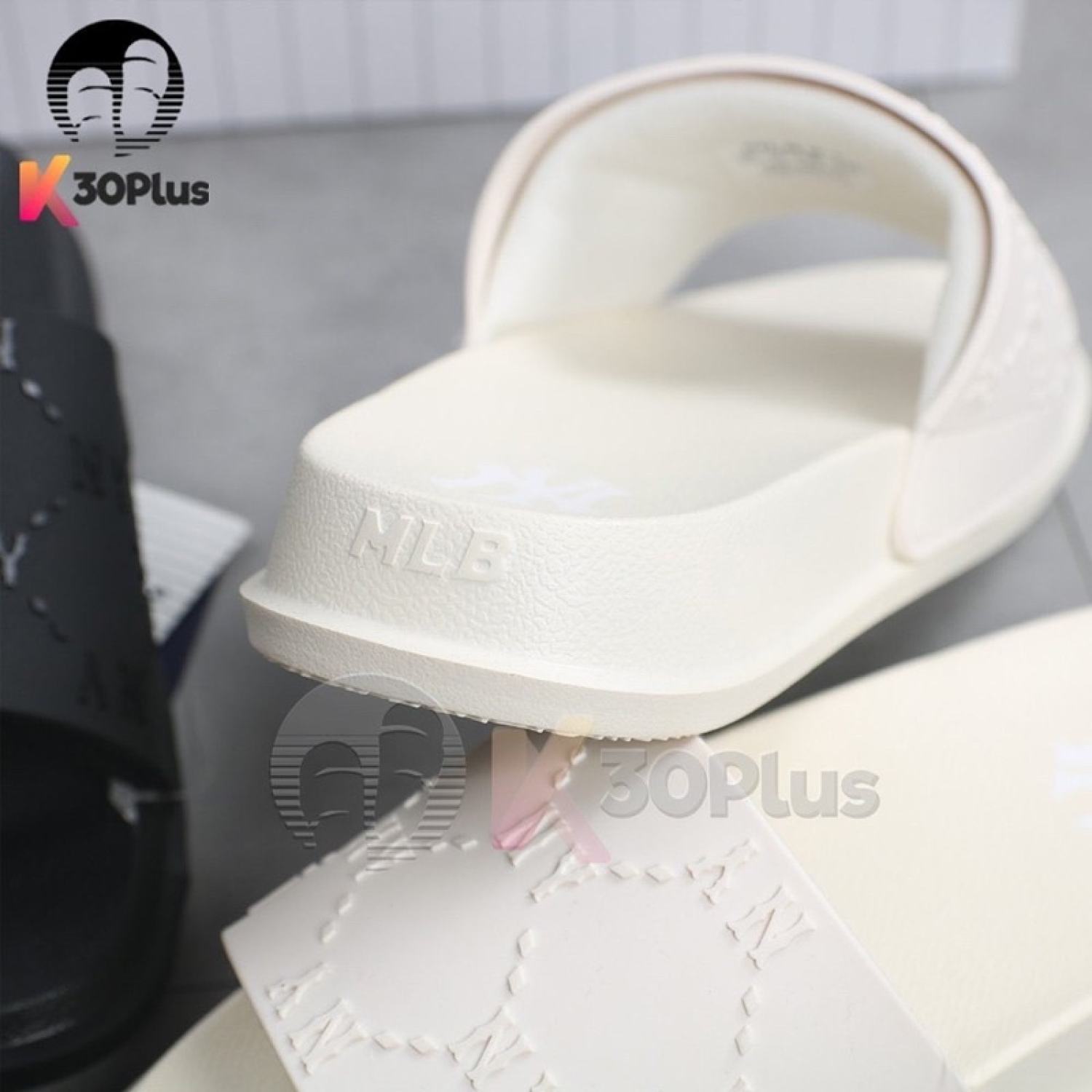 Dép Quai Ngang MLB VN CHUNKY DIA MONOGRAM(Chuẩn Auth tuồn)