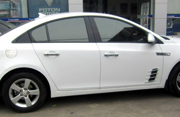 Bộ 2 Miếng Ốp Mang Cá Trang Trí Sườn Xe Ô Tô