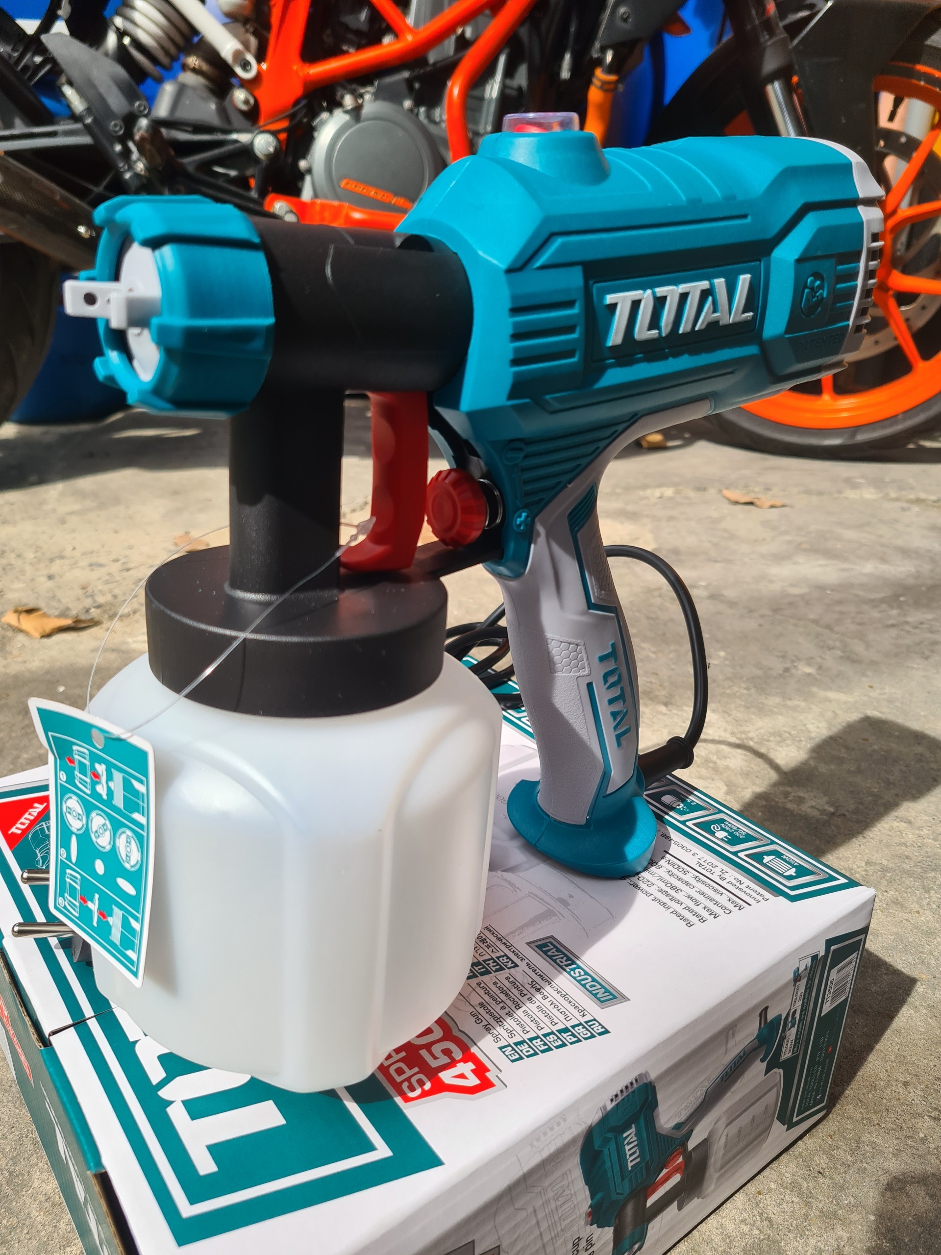 Súng phun sơn dùng điện 450w Total TT3506