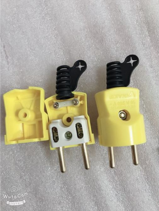 Phích cắm điện Vinakip công suất lớn