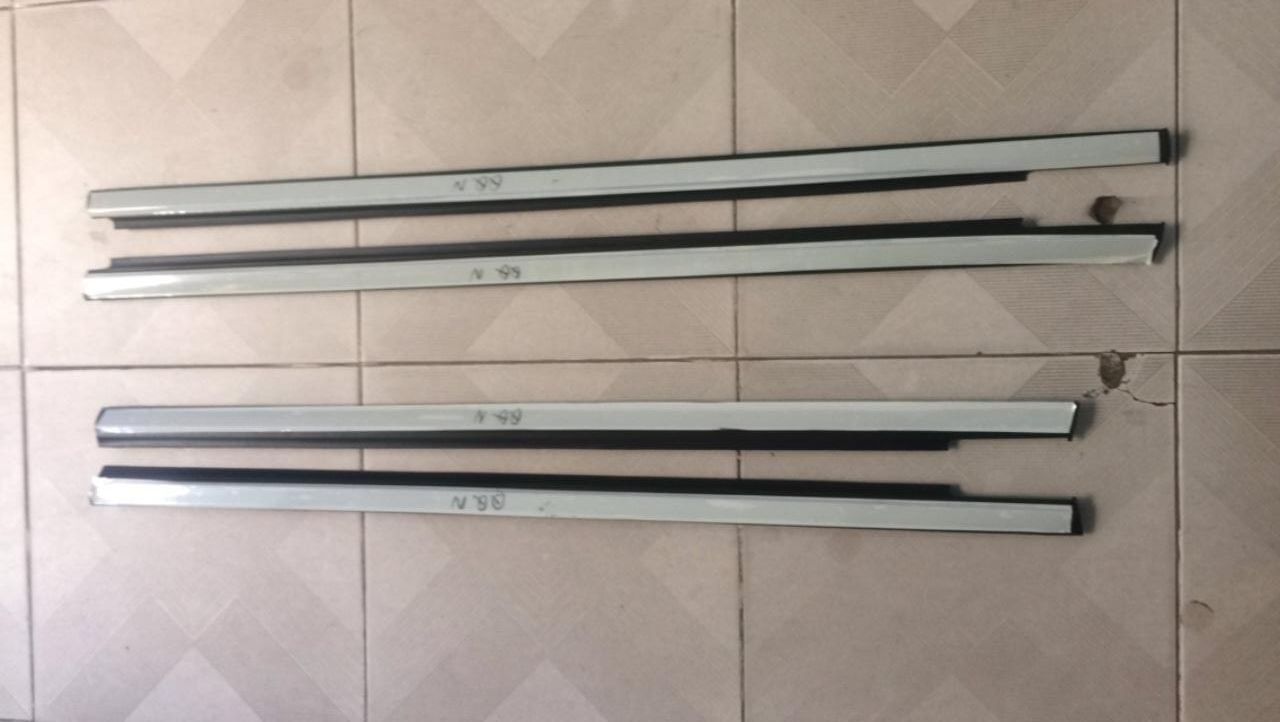 Nẹp chân kính ngoài Matiz 1, Matiz 2 (đời 1999-2008) (Giá 1 bộ 4 thanh)