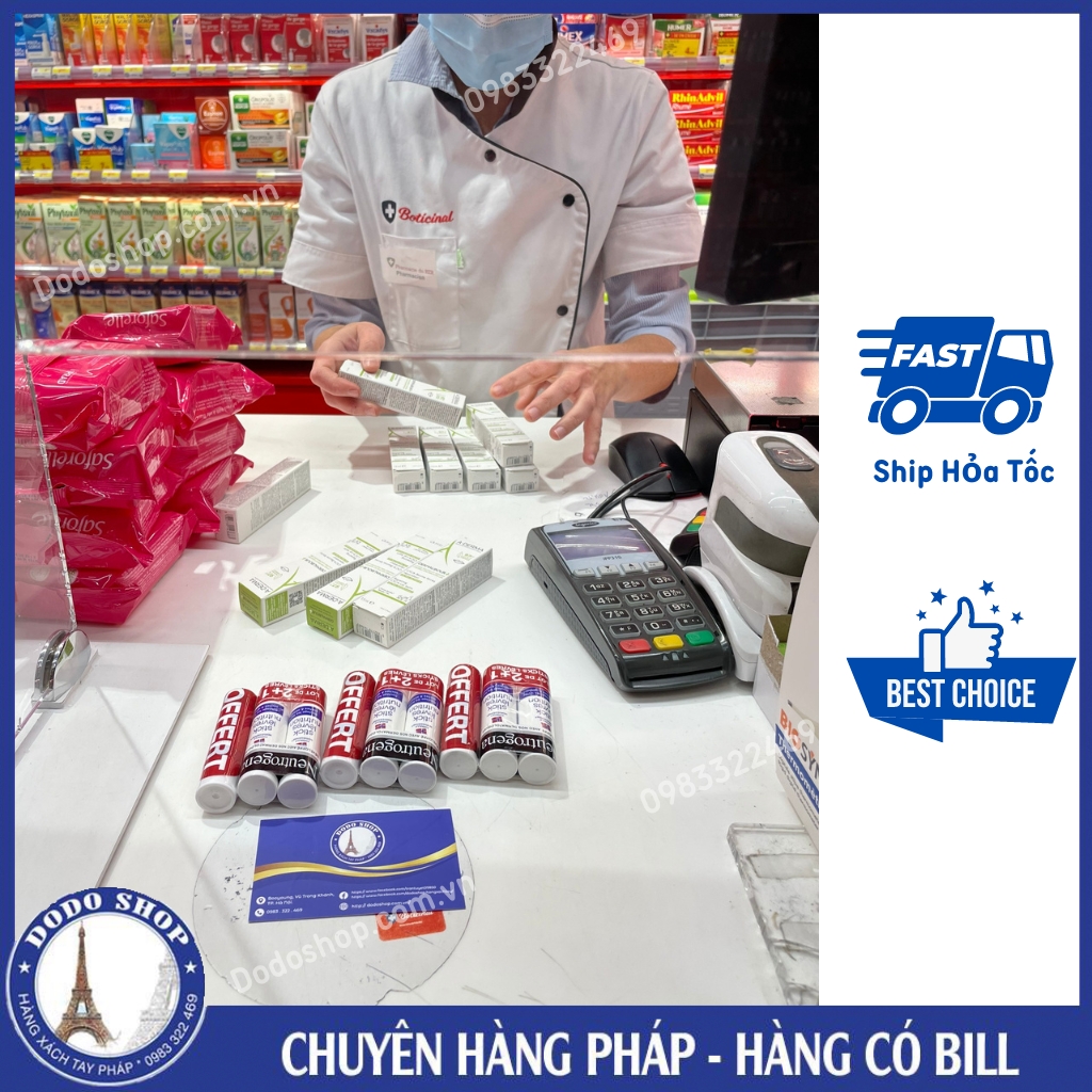 Son dưỡng môi Neutrogena giúp dưỡng ẩm, làm mềm môi.