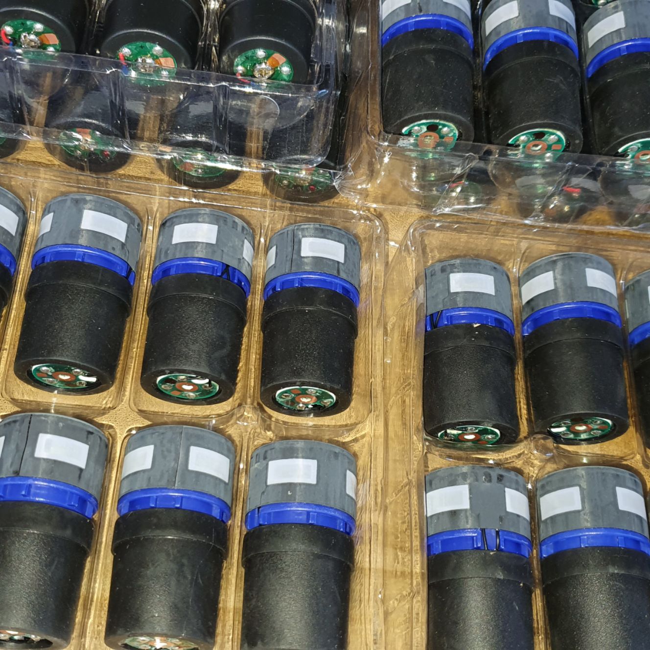 xả ko lấy tương tác .. củ micro BTF 600 3 màu xanh, ghi, cam