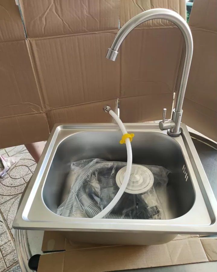 Chậu rửa chén đơn Chậu rửa bát 1 hố Inox 42x37 + vòi rửa chén + dây cấp nước