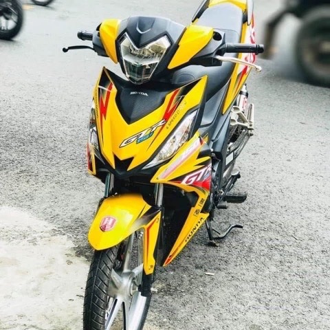 Tem rời winner GTR vàng đen đỏ