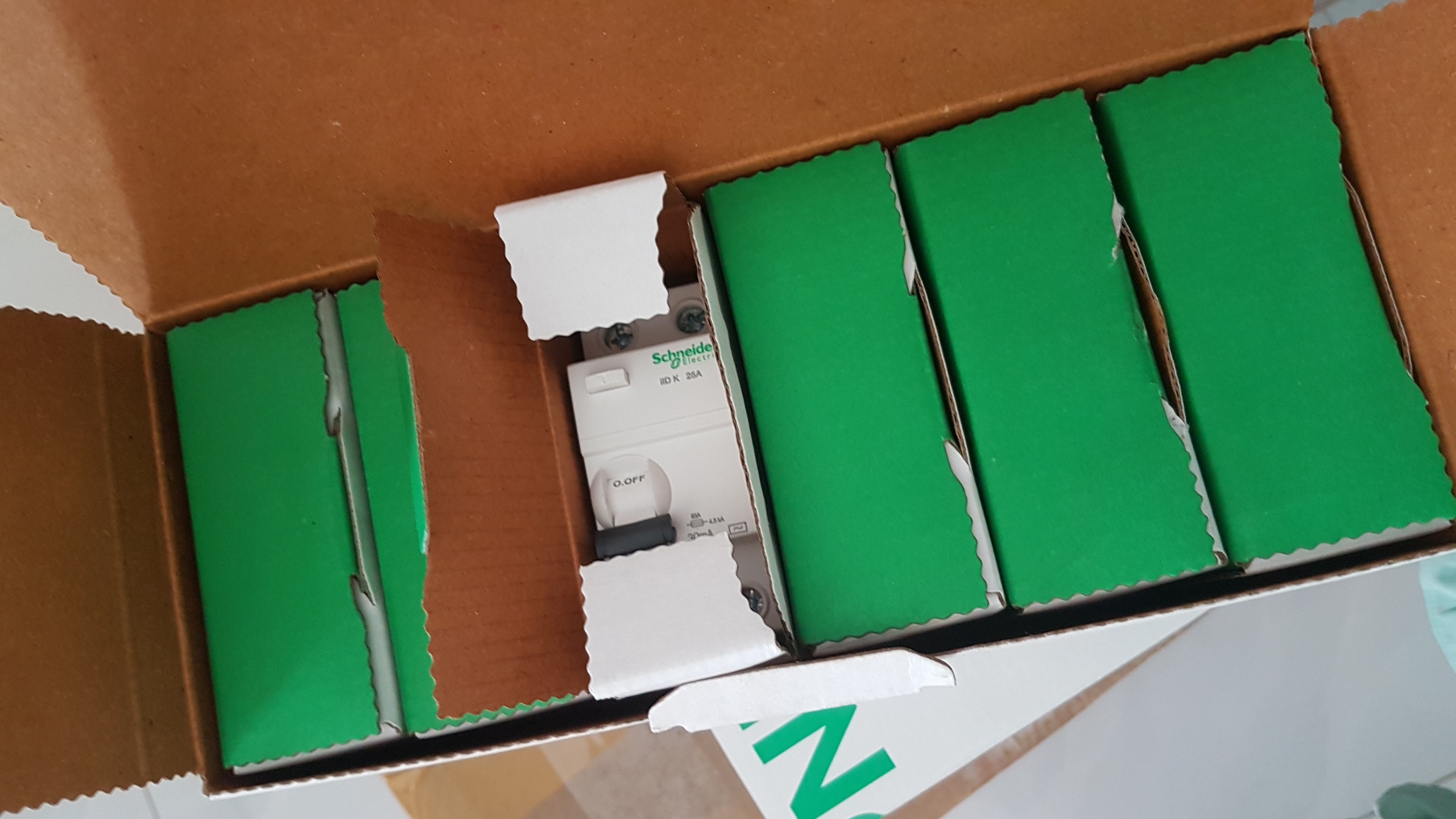 [HCM]Cầu dao Chống Giật RCCB 2F25A - 2F40A, 30mA Schneider