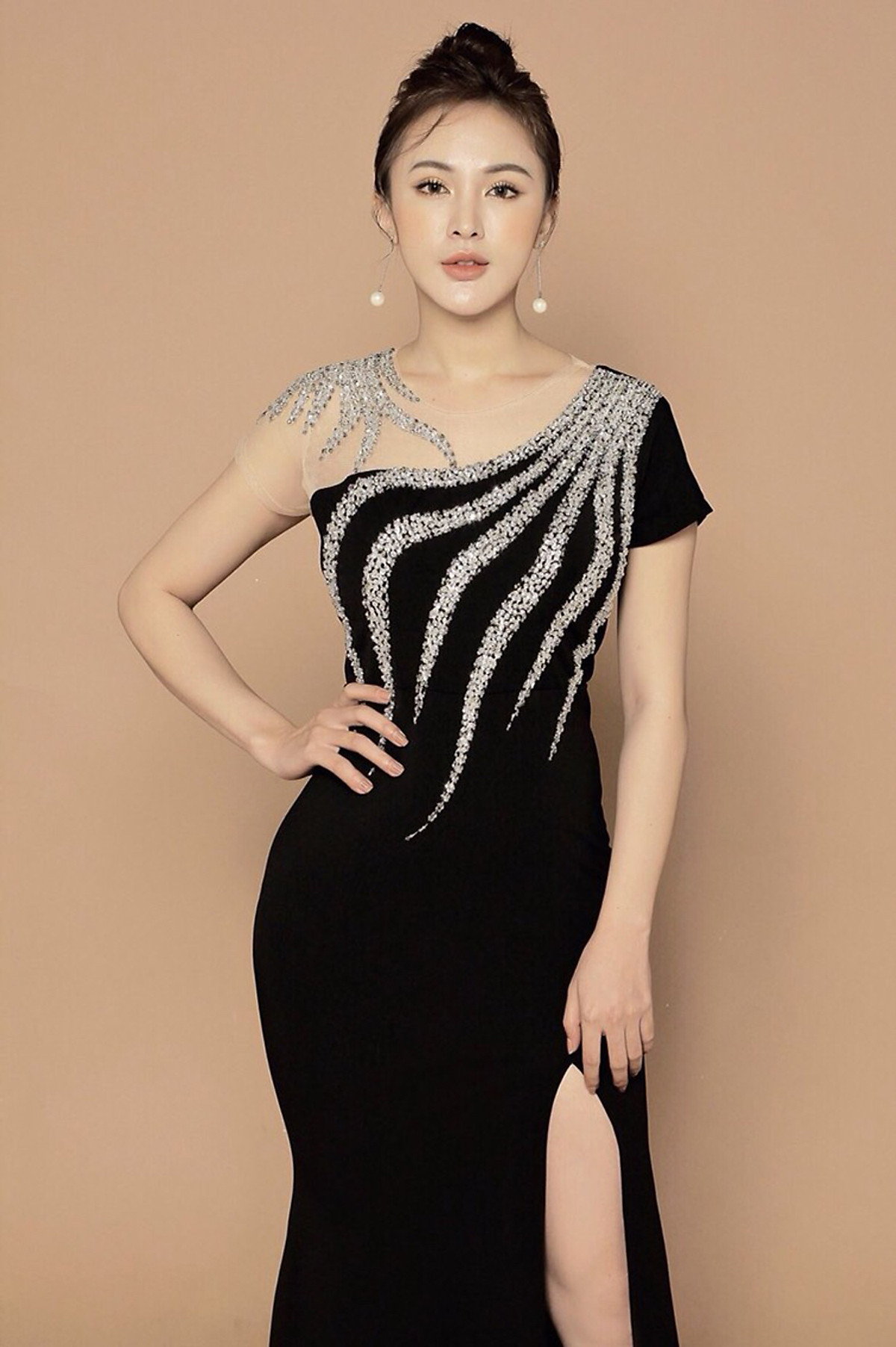 Đầm dạ hội xẻ đùi đính kim sa V003
