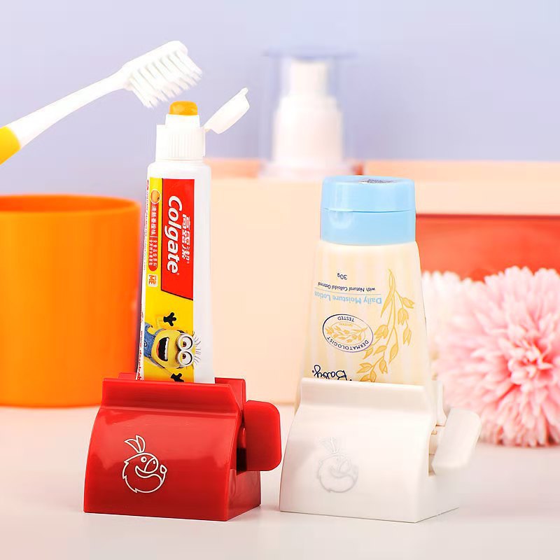 Kẹp nặn tiết kiệm kem đánh răng