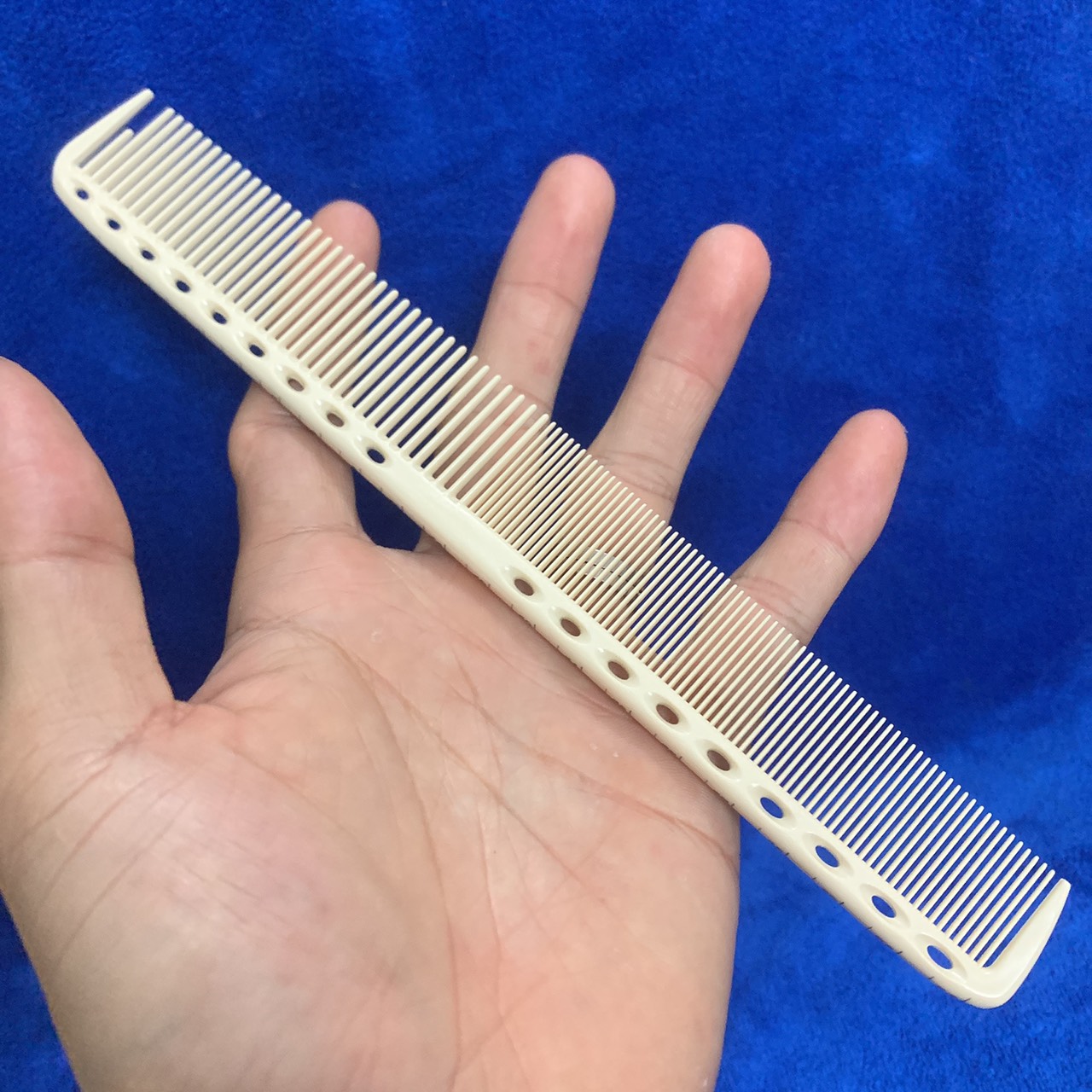 Lược cắt tóc nam nữ Makaro b11
