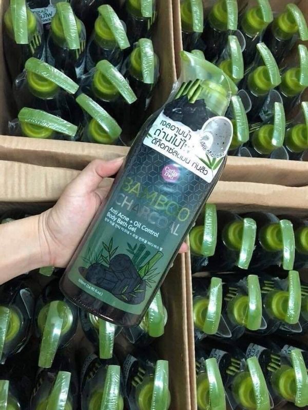 Sữa tắm than tre BAMBOO CHARCOAL 500ml Thái Lan