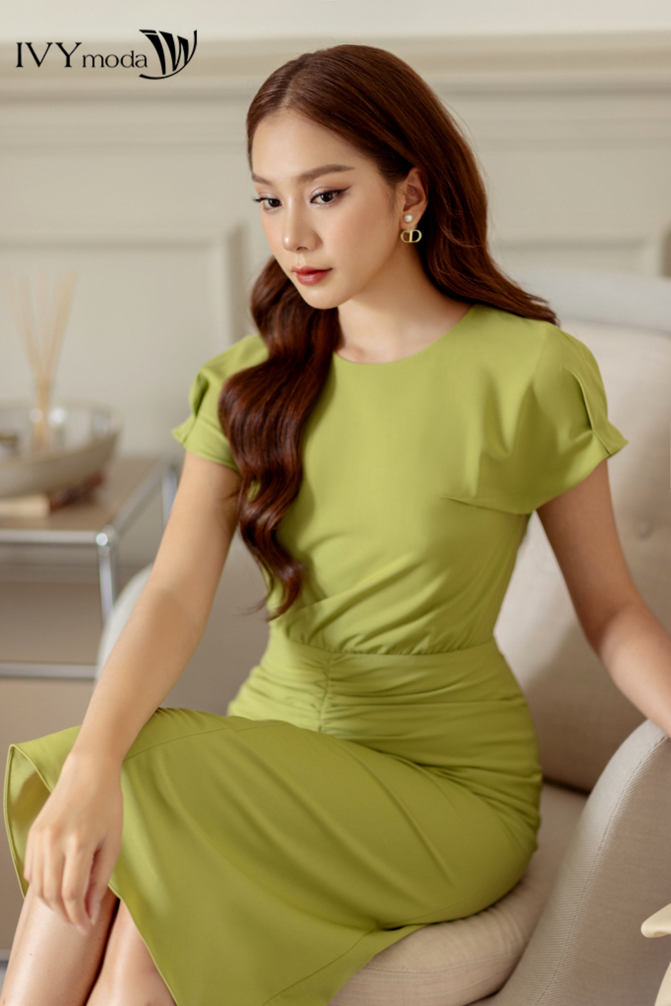 Đầm ôm xếp nhúm IVY moda MS 48M8316