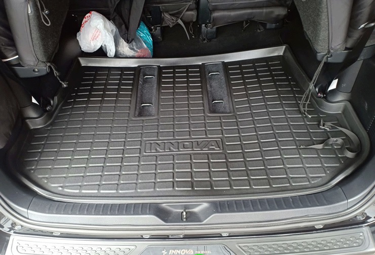 Lót cốp Toyota Innova 2008-2019 chất liệu TPO cao cấp