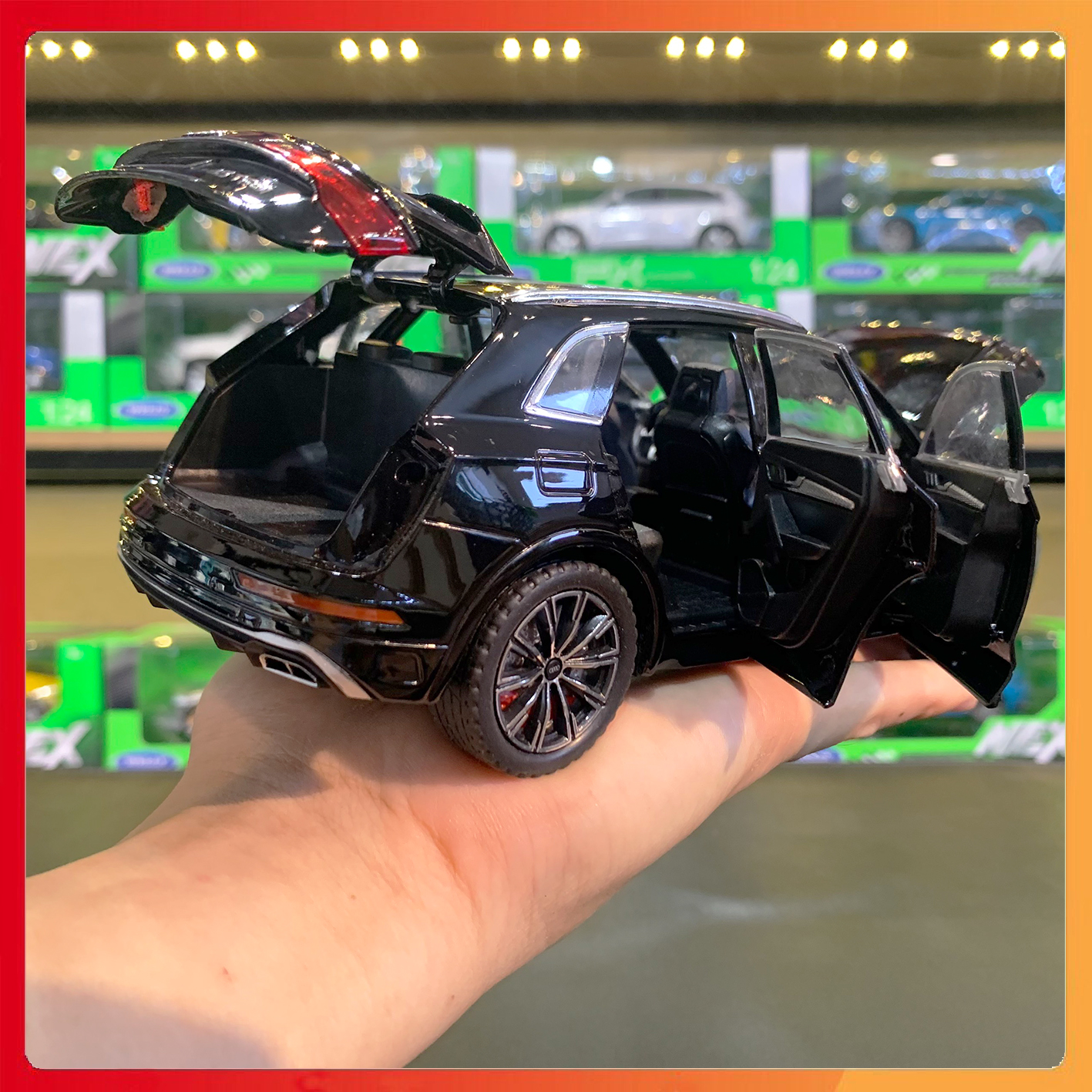 Mô hình xe Audi Q5 tỉ lệ 1:24 Newao