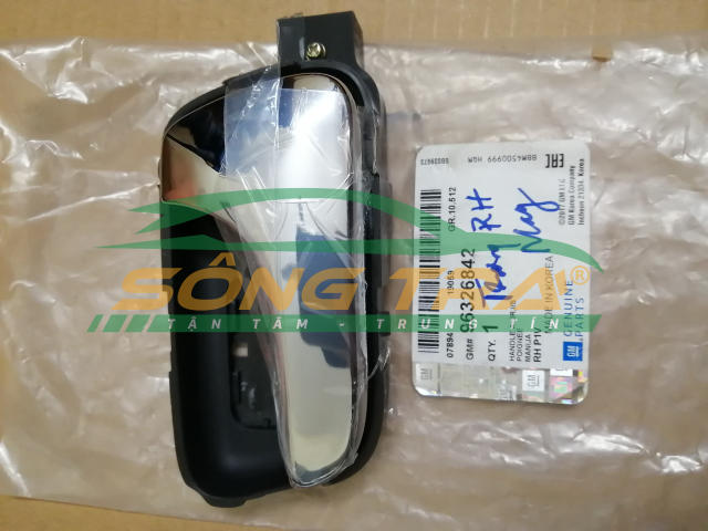 TAY MỞ CỬA TRONG DAEWOO MAGNUS BÊN PHẢI