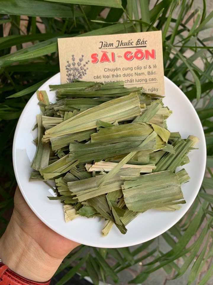Lá Dứa - Lá Nếp Sấy Khô 100g (Hàng khô, thơm, đẹp)