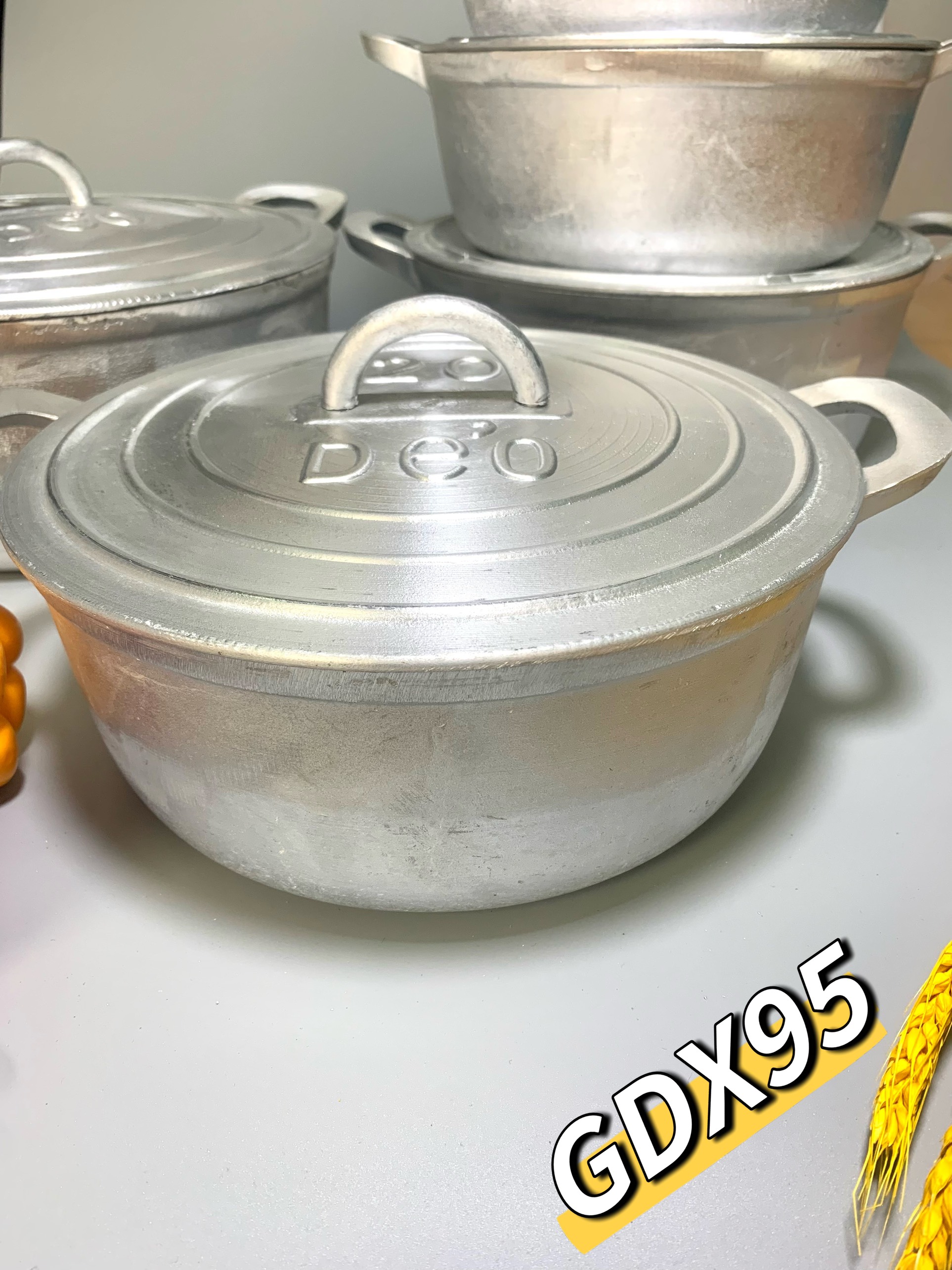 Nồi gang đúc 25cm siêu dầy siêu bóng