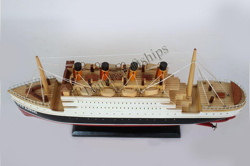 Mô hình thuyền Titanic (Thân: 40cm)