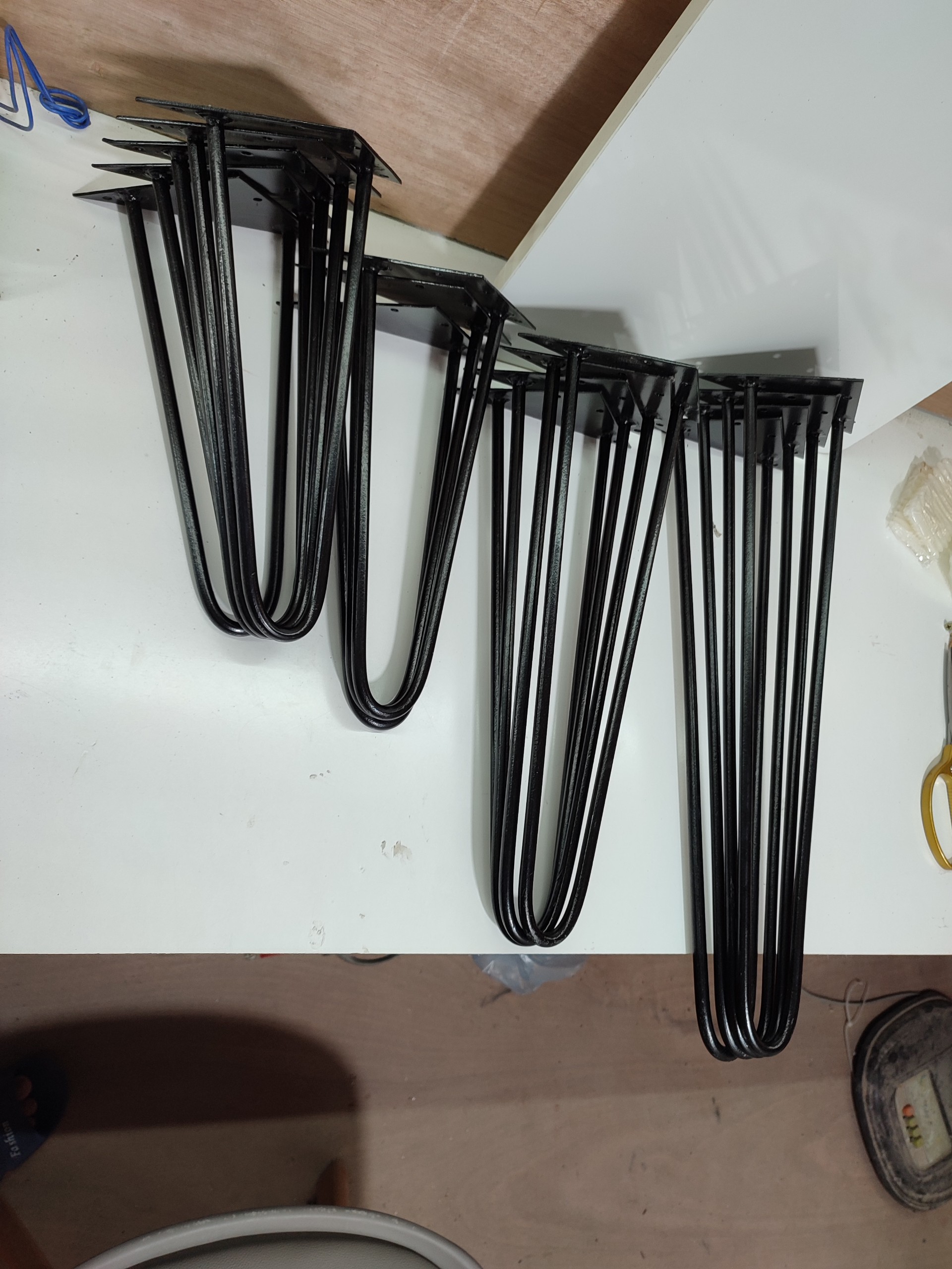 bộ 3 chân sắt 60cm-sơn tĩnh điện-kèm ốc vít