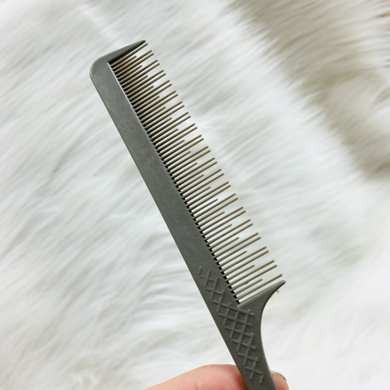 Lược Chia Tóc Nhựa Carbon Toni&Guy 0712