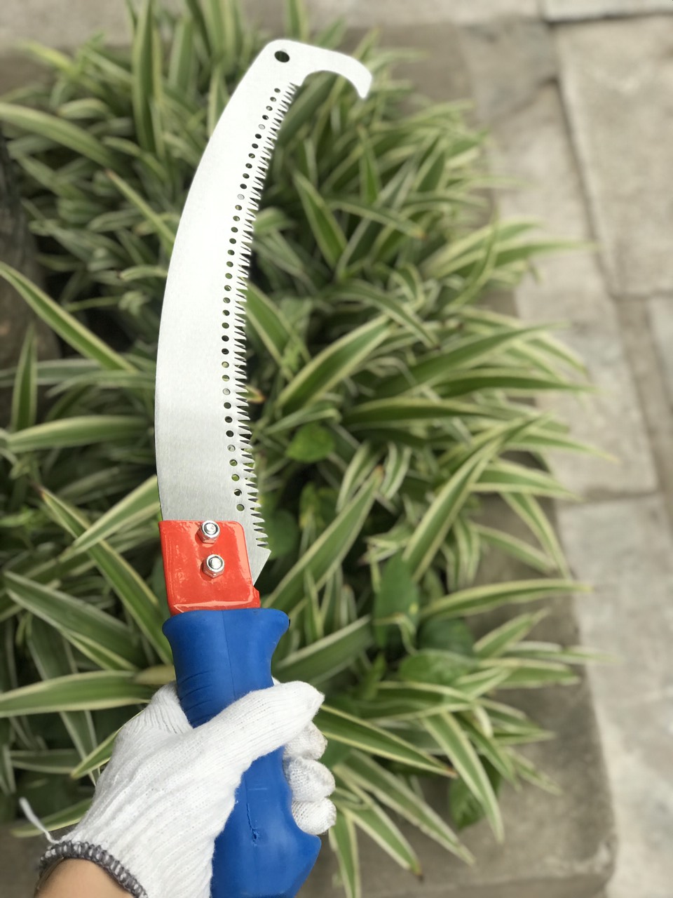 Cưa cành cây to, cưa cây trên cao lưỡi móc 350mm c-mart a0093