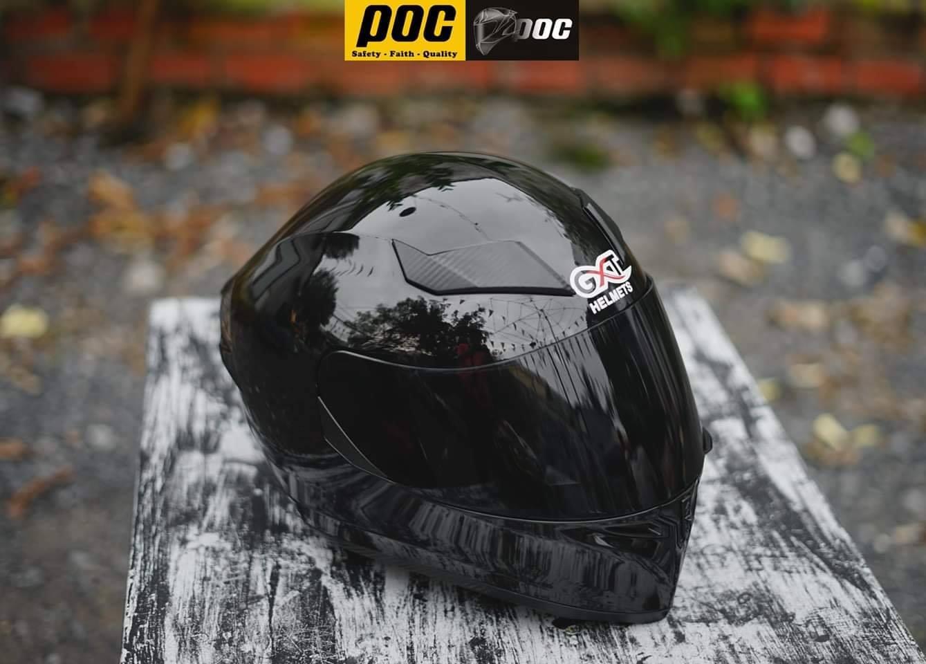 Nón ROYAL M138B đen bóng lên tem SHARK MONSTER cực đỉnh ( sẵn đuôi gió và túi đựng nón)