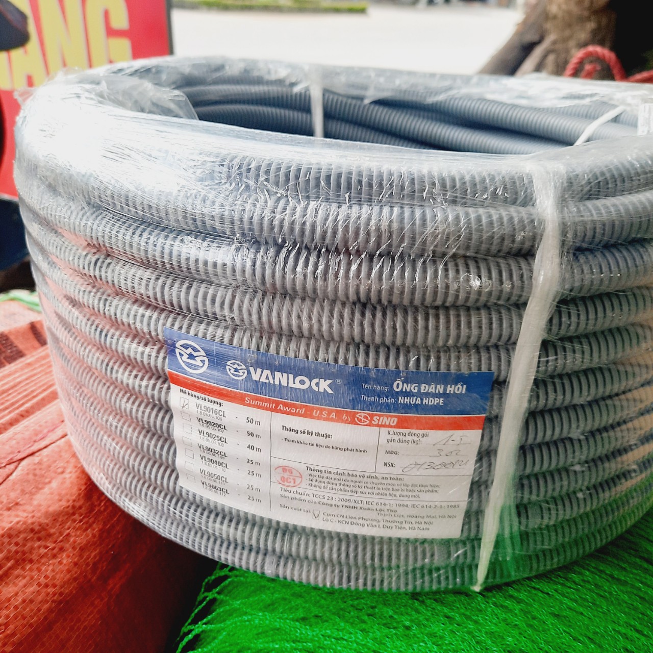 1 cuộn 50m ống ruột gà luồn dây điện phi 16mm loại đẹp màu xám