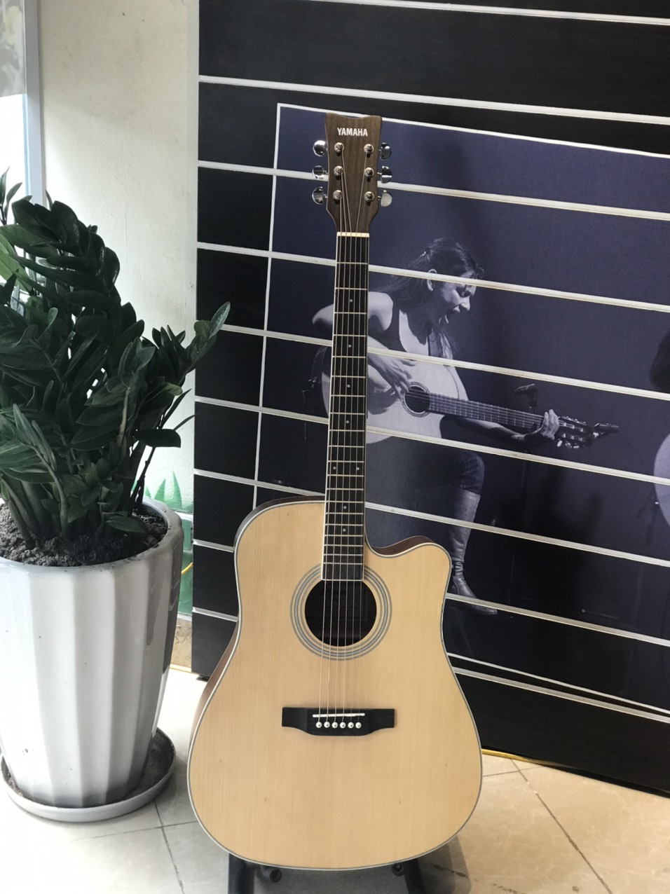Đàn Guitar Acoustic YAMAHA F3000 Có EQ